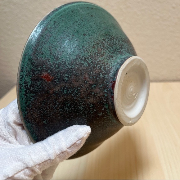 Porcelain ceramic bowl with dragonfly design. Hand thrown & painted. Signed. - Picture 5 of 5